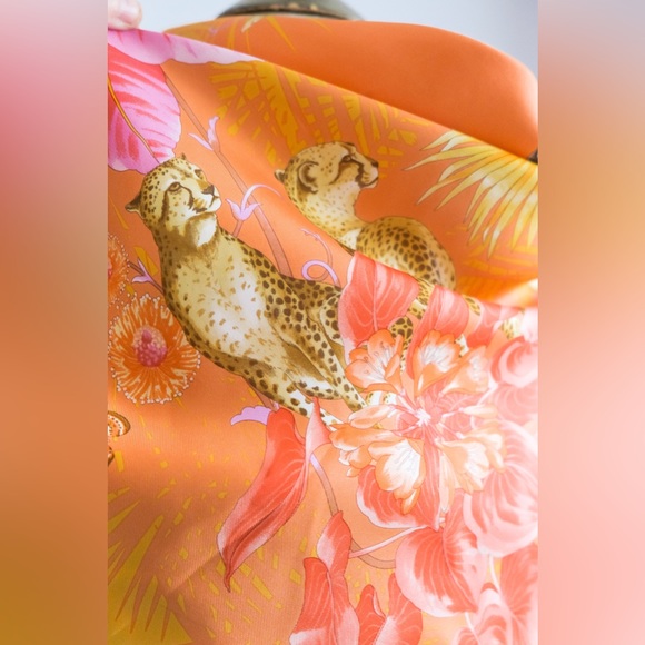AUTHENTIC Salvatore Ferragamo Designer Jungle Print Silk Scarf - Picture 7 of 12